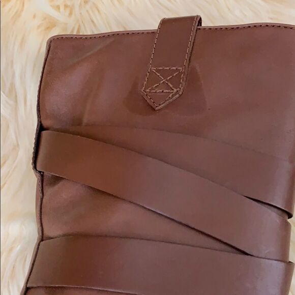 Michael Kors Tan Heeled Boots with Chunky Heel and Smooth Leather - Picture 16 of 16